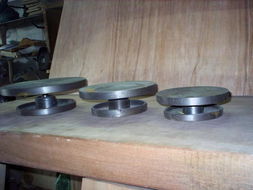 轉(zhuǎn)動(dòng)匠心 轉(zhuǎn)盤(pán)在宜興紫砂陶藝中的角色與工藝禮品的魅力